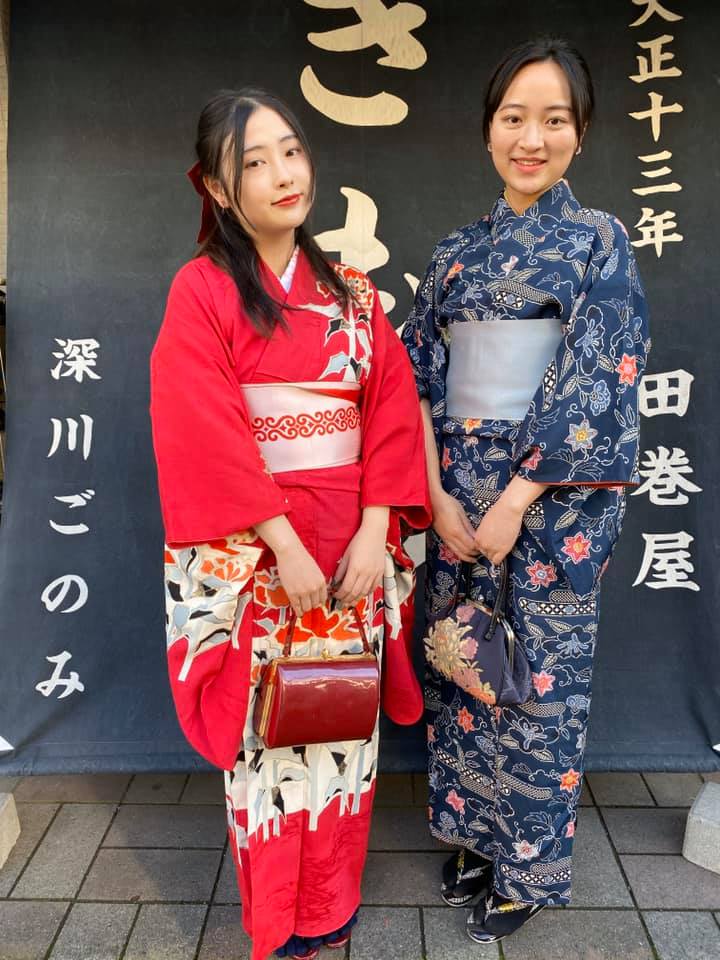 海外旅行中のご友人との町歩きで レンタル着物をご利用頂きました 産地とお客様を結ぶ 京呉服の店 田巻屋 海外旅行中のご友人との町歩きで レンタル着物をご利用頂きました 産地とお客様を結ぶ 京呉服の店 田巻屋